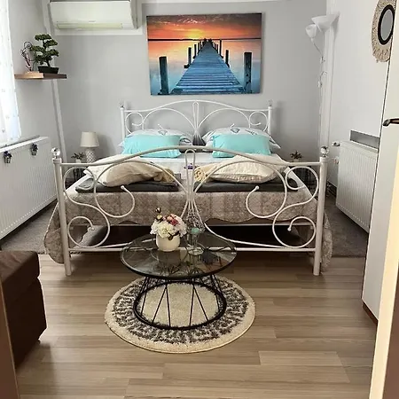 Apartment Studio Apartment Corina