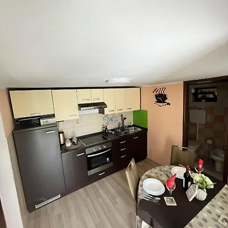 Studio Apartment Corina Rijeka