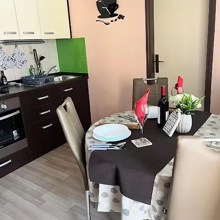 Studio Apartment Corina *